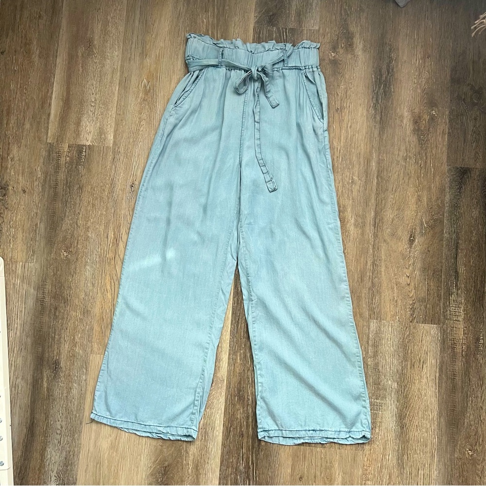 NWOT Thread & Supply paper bag tie pants